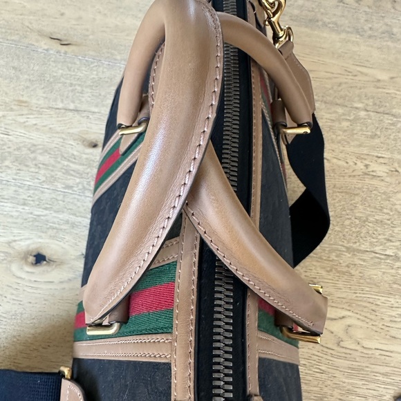 Gucci GG Logo Plaque Top Handle Bag.  Like new.  Authentic from Gucci - Picture 3 of 13